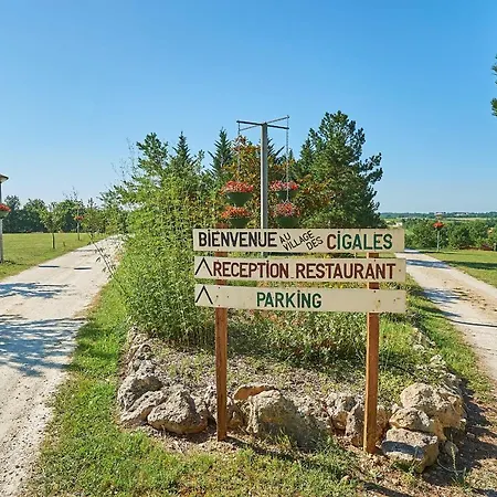 Francecomfort - Village Des Cigales Vakantiepark