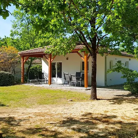 Holiday park Francecomfort - Village Des Cigales Mauroux (Lot)