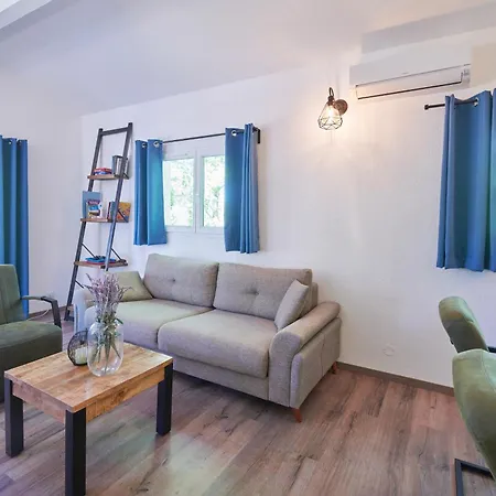 Francecomfort - Village Des Cigales Holiday park 4*