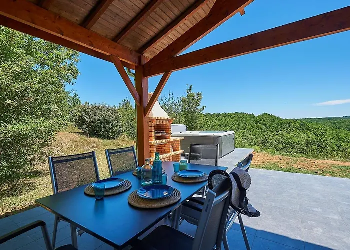 Aldeamento Turístico Francecomfort - Village Des Cigales 4*