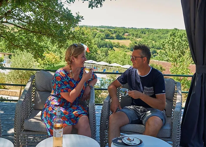 Vakantiepark Francecomfort - Village Des Cigales 4*